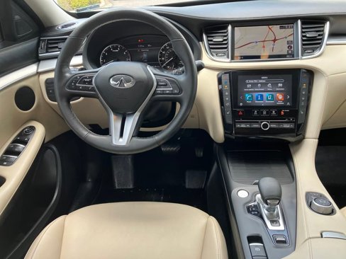 Used 2020 INFINITI QX50 Luxe image 2
