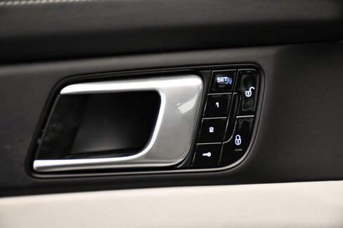 Certified 2018 Porsche Panamera 4S image 36