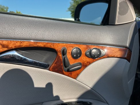 Used 2004 Mercedes-Benz E 320 Sedan image 14
