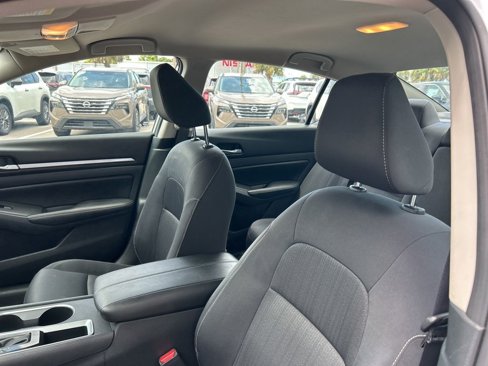 Certified 2022 Nissan Altima 2.5 SV image 15
