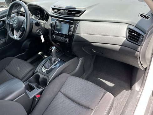 Certified 2020 Nissan Rogue S image 27