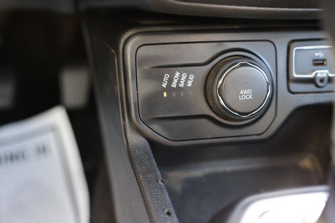 Used 2018 Jeep Renegade Sport w/ Power & Air Group image 24