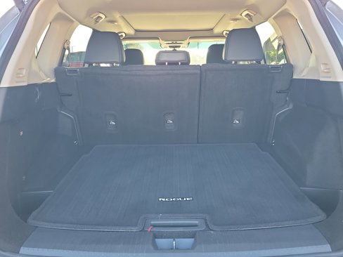 Used 2021 Nissan Rogue SV w/ Premium Package image 10