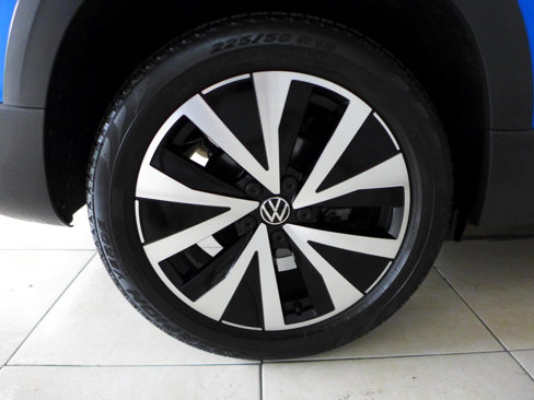 Used 2022 Volkswagen Taos SE w/ Panoramic Sunroof Package image 75
