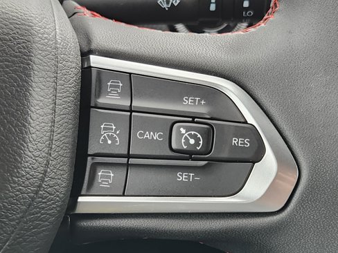 Used 2024 Jeep Compass Trailhawk image 22