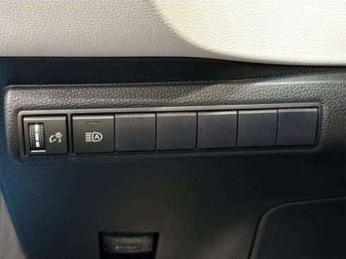 Used 2021 Toyota Corolla XSE image 10