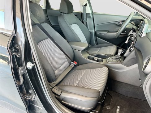 Used 2021 Hyundai Kona SE image 25