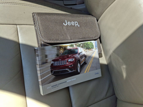 Used 2017 Jeep Grand Cherokee Limited image 26