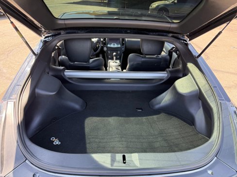 Used 2017 Nissan 370Z Touring image 22