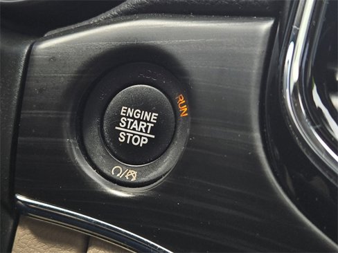 Used 2020 Jeep Grand Cherokee Limited image 24