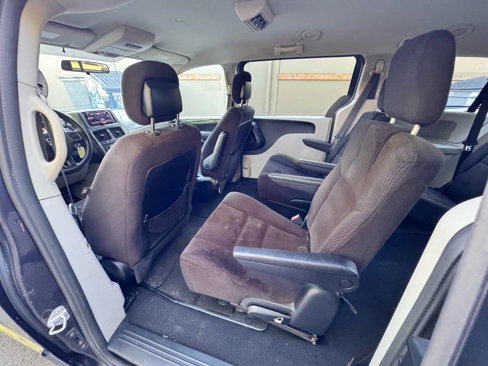 Used 2014 Dodge Grand Caravan SXT image 30