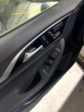 Used 2018 INFINITI QX30 AWD image 14
