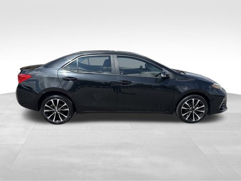 Used 2017 Toyota Corolla SE image 7