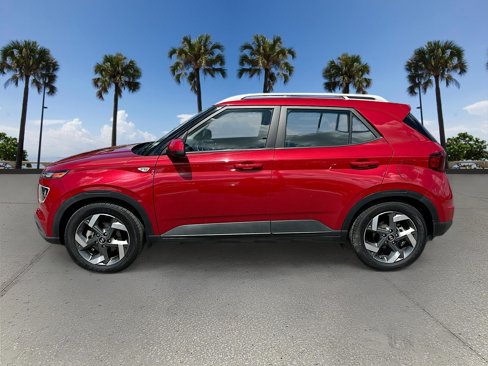 Used 2022 Hyundai Venue Limited image 8