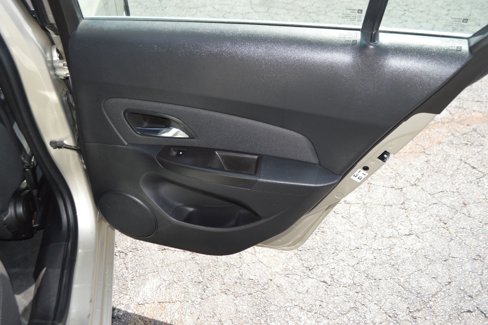 Used 2015 Chevrolet Cruze LT image 26