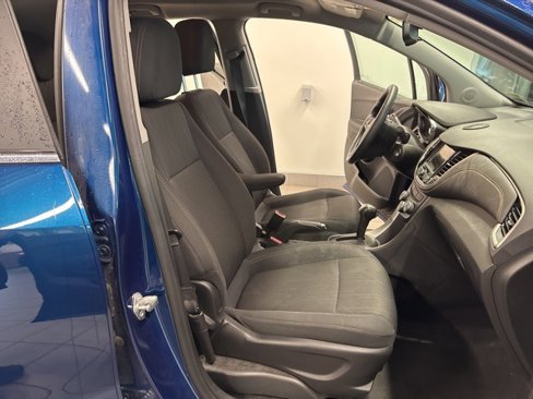 Used 2019 Chevrolet Trax LT image 18