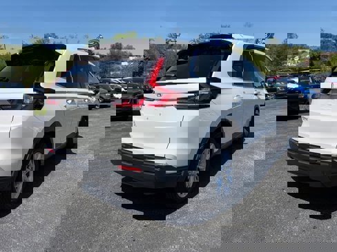 Used 2024 Honda CR-V EX-L image 3