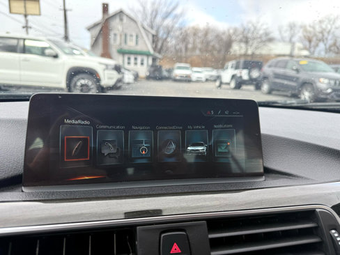 Used 2017 BMW 330i xDrive Sedan image 16