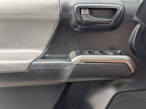 Used 2022 Toyota Tacoma SR5 image 28