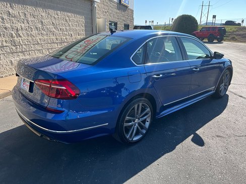 Used 2017 Volkswagen Passat 1.8T R-Line image 8