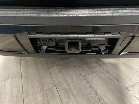 Used 2018 Cadillac Escalade ESV Premium Luxury image 39