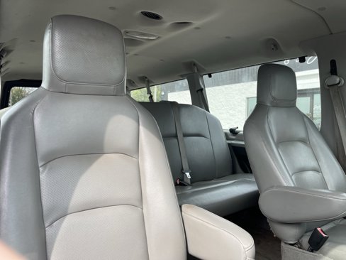 Used 2009 Ford E-350 and Econoline 350 XLT image 31