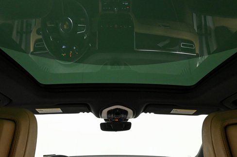 Certified 2022 Porsche Macan image 21