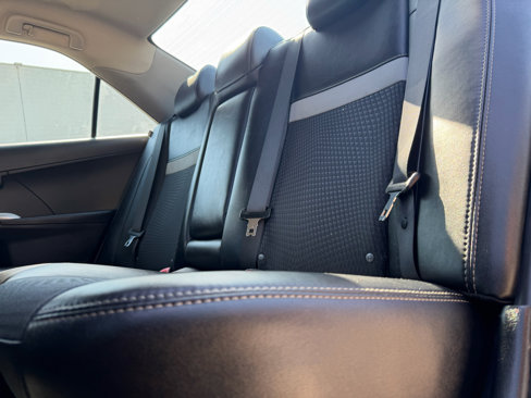 Used 2013 Toyota Camry SE image 9
