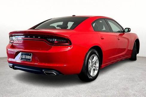 Used 2022 Dodge Charger SXT image 2