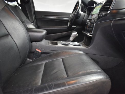 Used 2021 Jeep Grand Cherokee Limited w/ Luxury Group II image 25