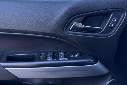 Used 2019 Chevrolet Colorado ZR2 w/ ZR2 Dusk Special Edition image 13