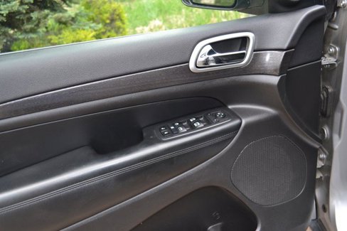 Used 2018 Jeep Grand Cherokee Laredo image 18