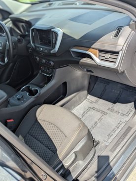 Used 2021 GMC Terrain SLE w/ Driver Convenience Package image 4
