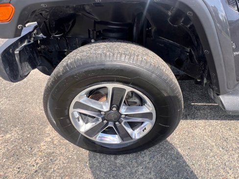 Used 2020 Jeep Wrangler Unlimited Sahara image 17