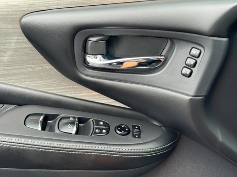 Used 2018 Nissan Murano Platinum image 28