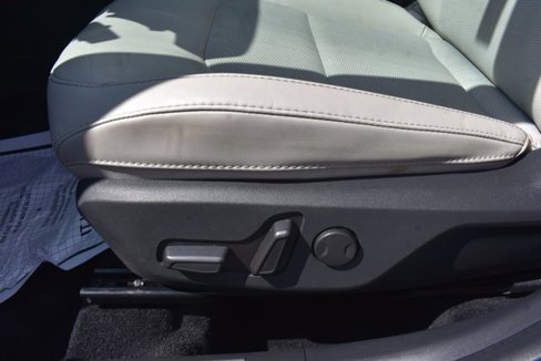 Used 2023 Kia Niro EX Touring image 14