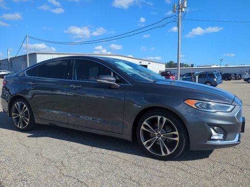 Used 2019 Ford Fusion Titanium image 2