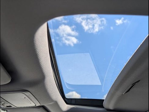 Certified 2018 Honda Odyssey Touring image 12