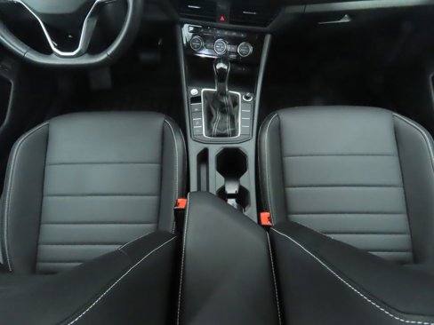 Certified 2024 Volkswagen Jetta SE image 17