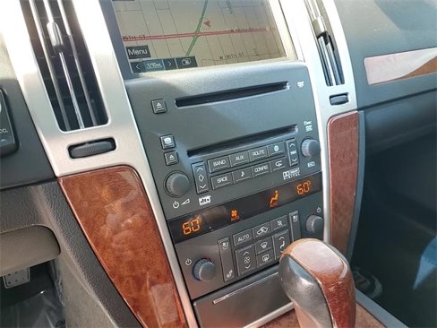Used 2011 Cadillac STS Luxury image 21