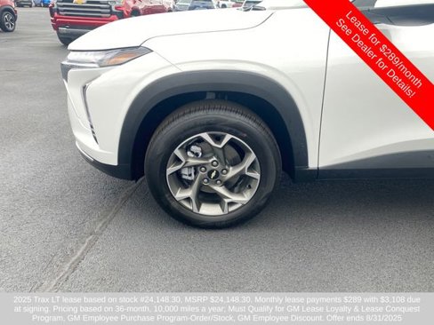 New 2025 Chevrolet Trax LT w/ Driver Confidence Package image 26