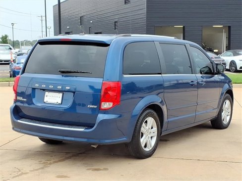Used 2011 Dodge Grand Caravan Crew w/ Entertainment Group 1 image 4