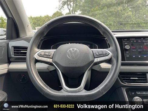 Used 2022 Volkswagen Taos SEL image 17