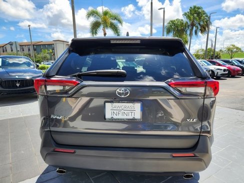 Used 2023 Toyota RAV4 XLE image 8