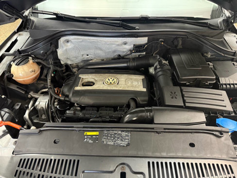 Used 2010 Volkswagen Tiguan SEL image 28