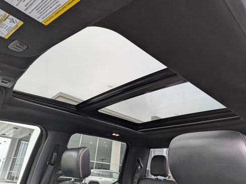 Used 2019 Ford F150 Platinum w/ Equipment Group 701A Luxury image 16