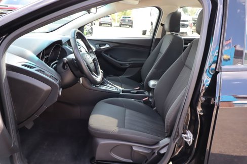Used 2016 Ford Focus SE w/ SE Sport Package image 8