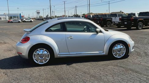 Used 2016 Volkswagen Beetle 1.8T SE image 9