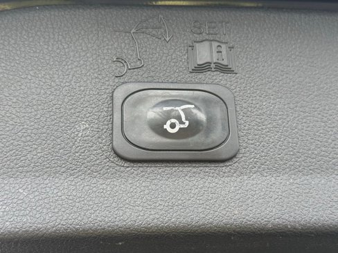 Used 2016 Ford Escape Titanium image 13