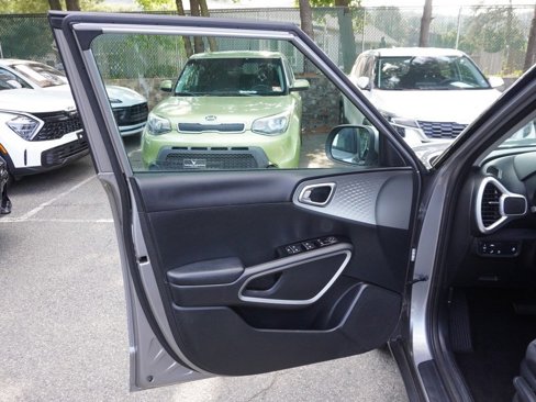 Used 2022 Kia Soul LX w/ Technology Package image 21